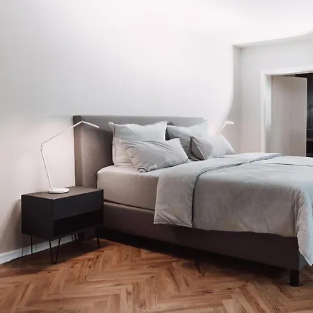 Dom I - Modern & Zentral Mit Kostenfreiem Parkplatz Appartement Fulde